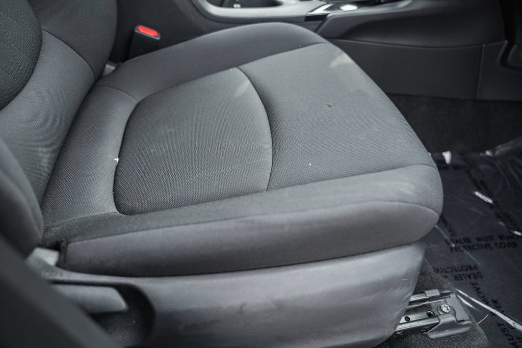 Used 2024 Toyota Corolla Cross LE AWD/4WD image 31