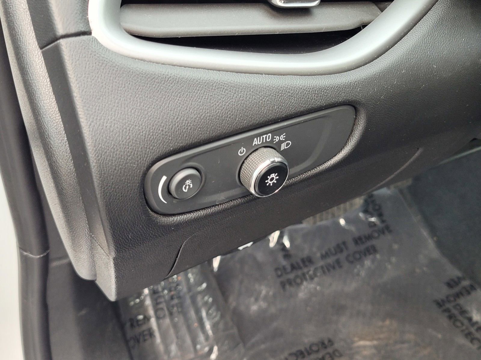 Used 2023 Chevrolet Malibu LT image 18