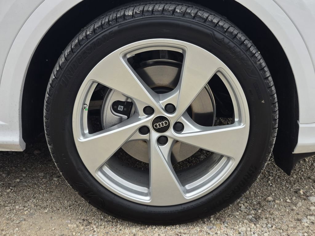 New 2025 Audi Q5 Prestige image 14