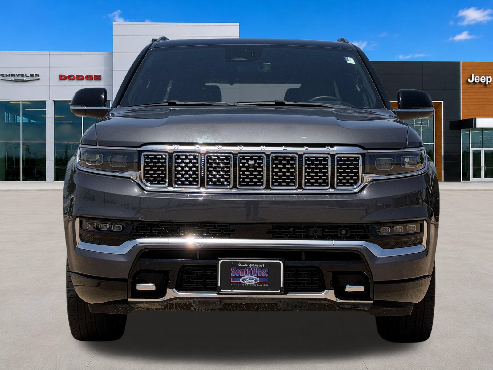 Used 2024 Jeep Grand Wagoneer Series III w/ Rear Seat Video Group 1 AWD/4WD image 9