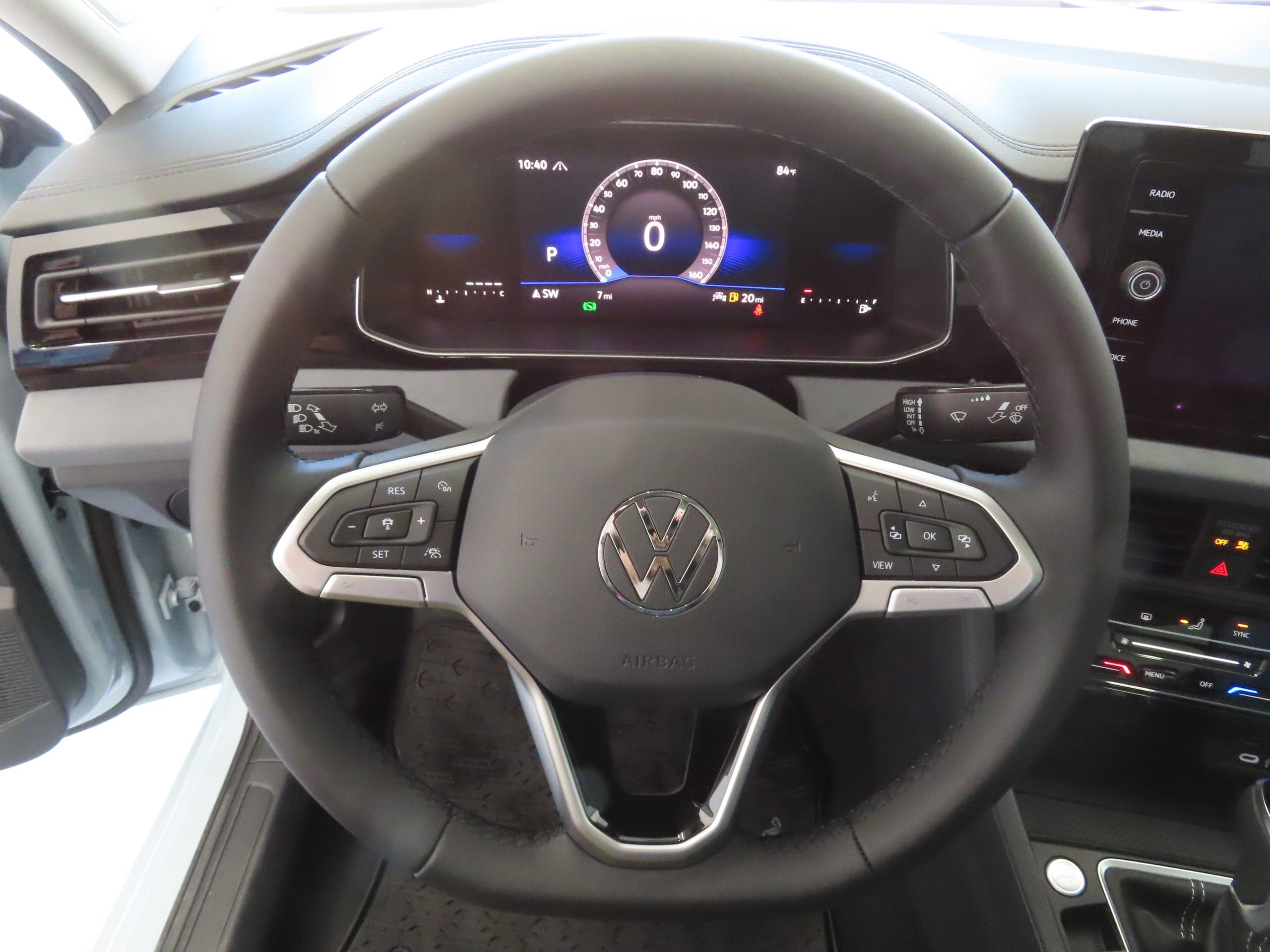 New 2025 Volkswagen Jetta SE FWD image 13