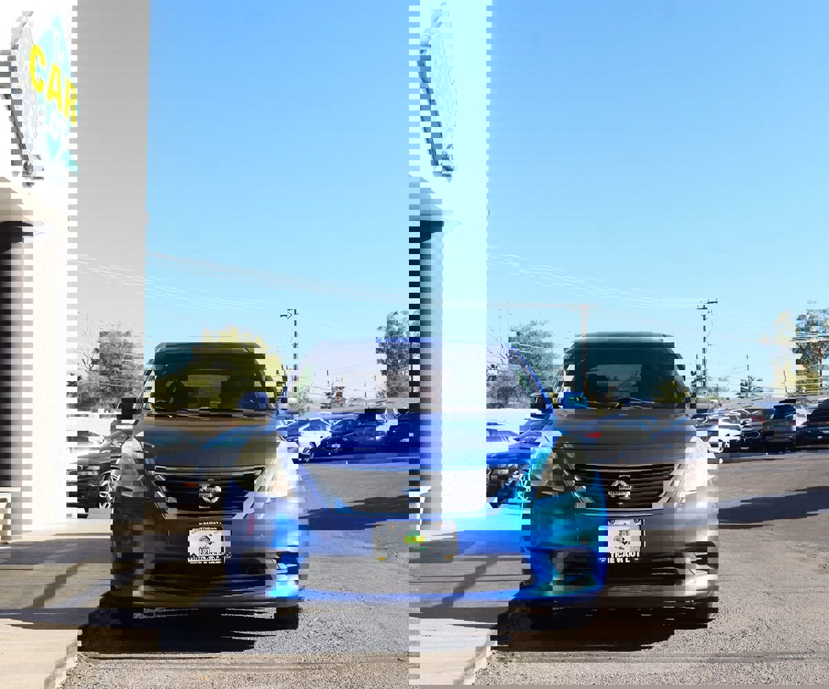 Used 2012 Nissan Versa SV image 16