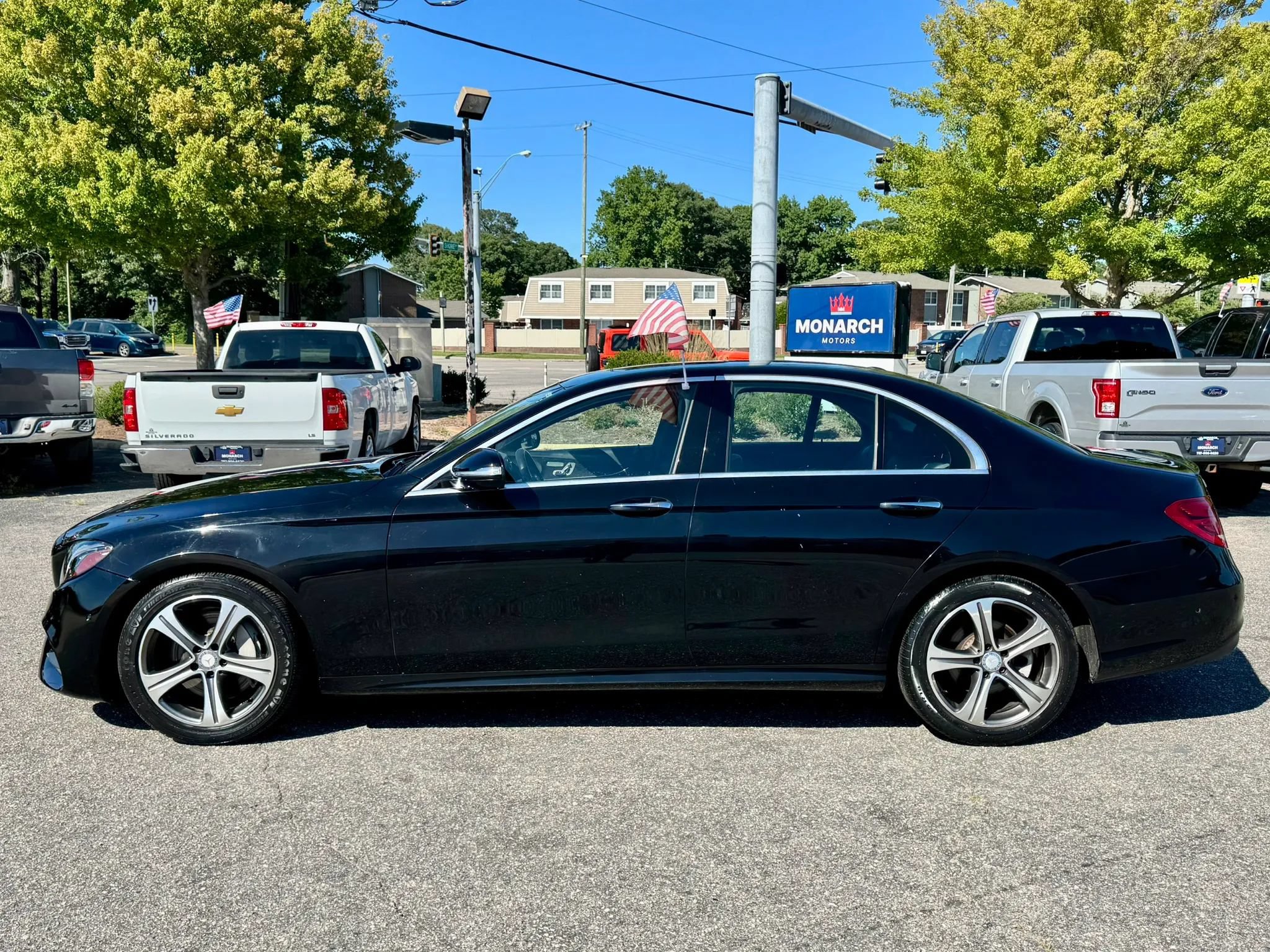 Used 2017 Mercedes-Benz E 300 image 2