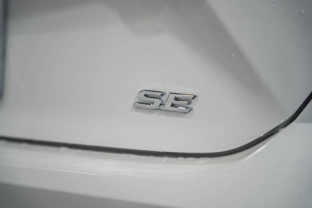 New 2026 Toyota Camry SE image 7