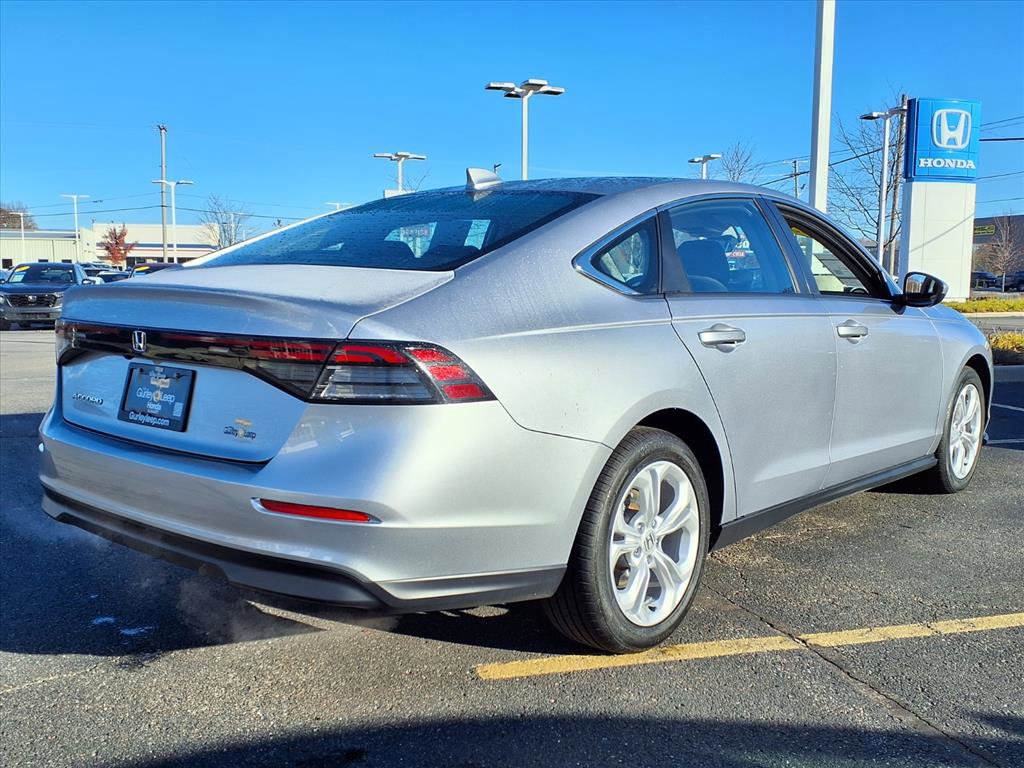 Used 2023 Honda Accord LX image 11