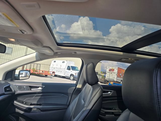 Used 2020 Ford Edge Titanium w/ Equipment Group 301A AWD/4WD image 13