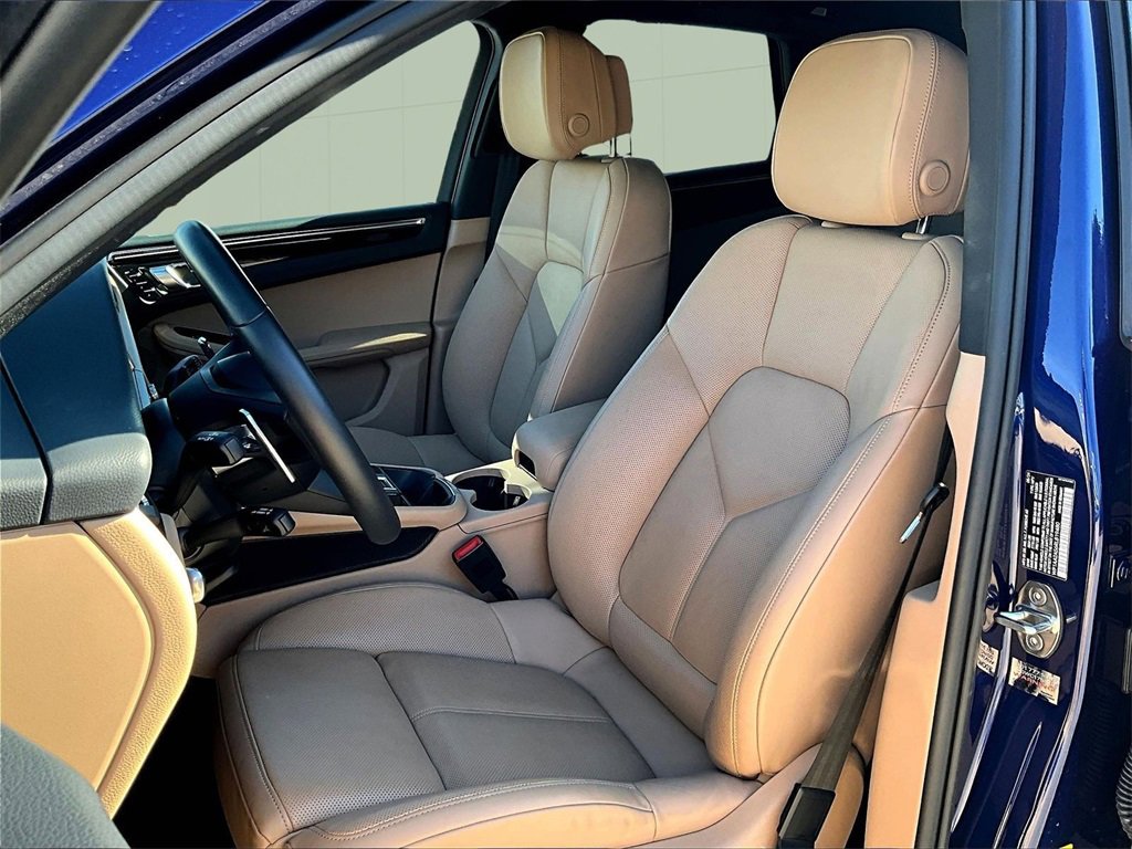 Used 2024 Porsche Macan image 5