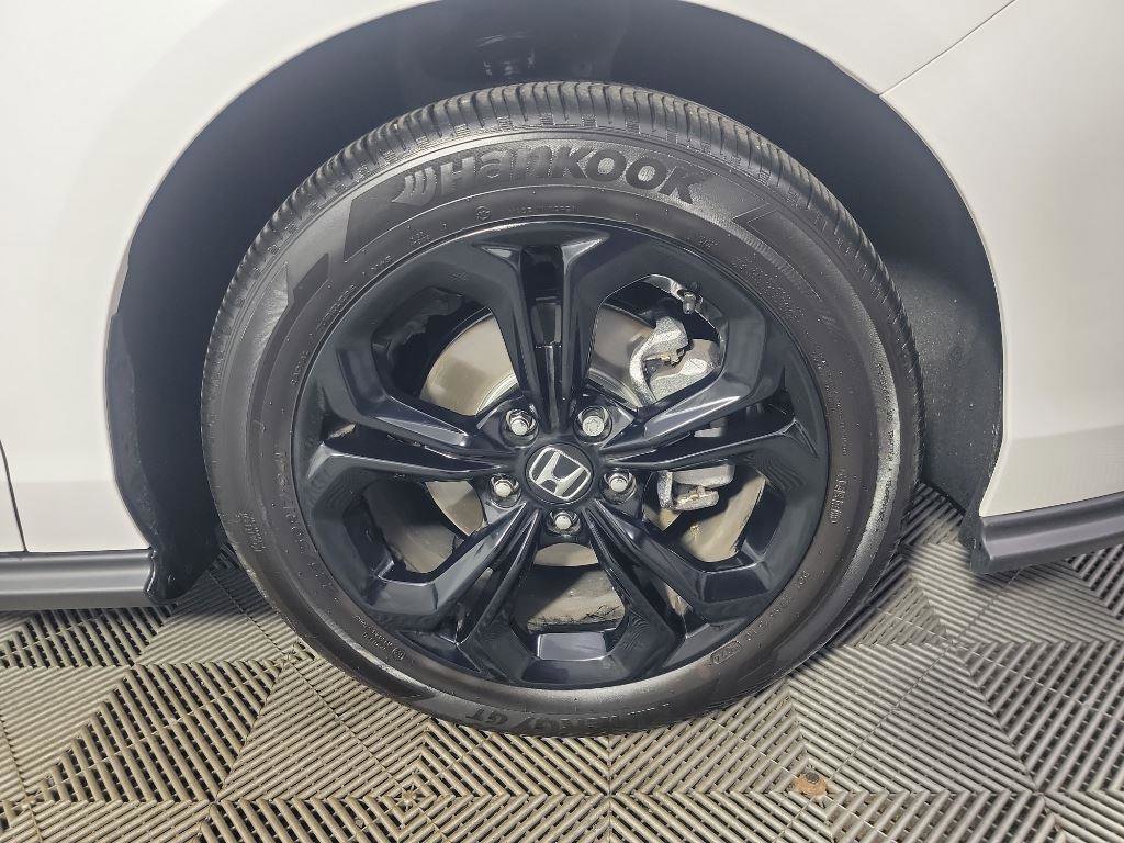 Certified 2025 Honda Accord SE image 3