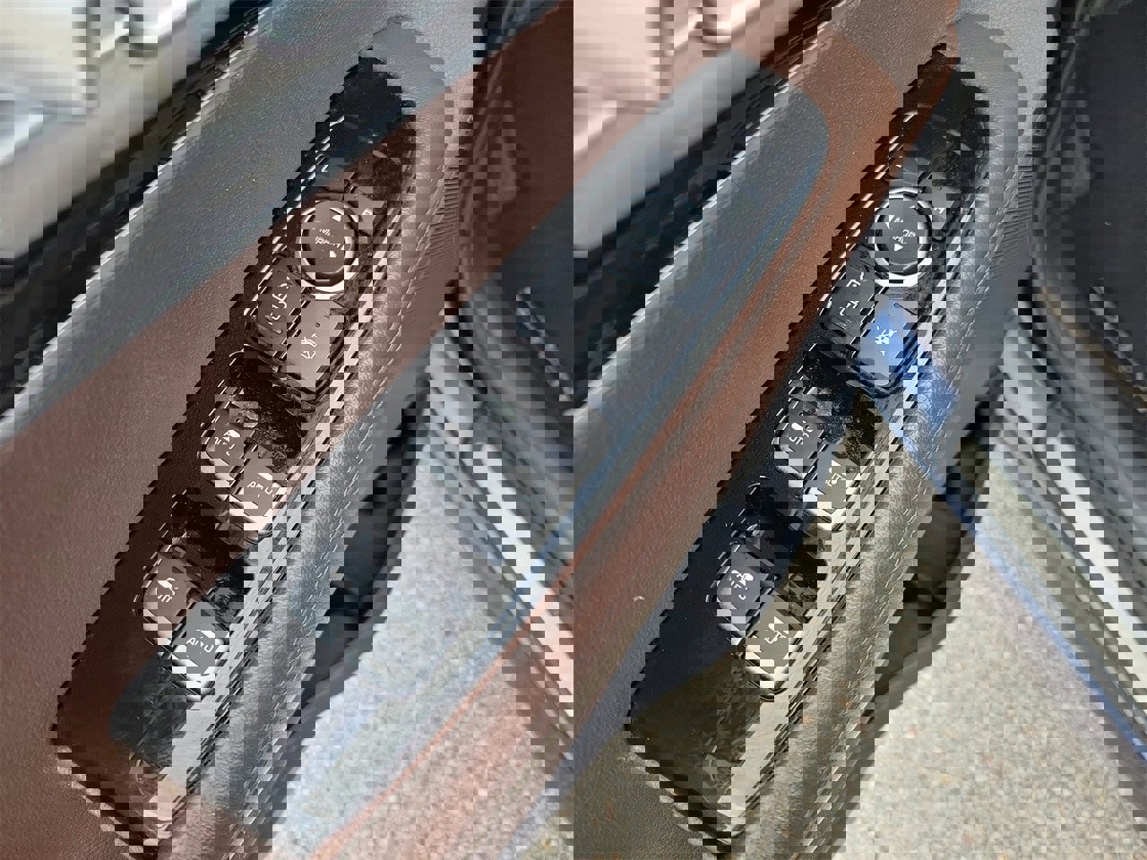 Used 2019 Kia Sorento SX image 15