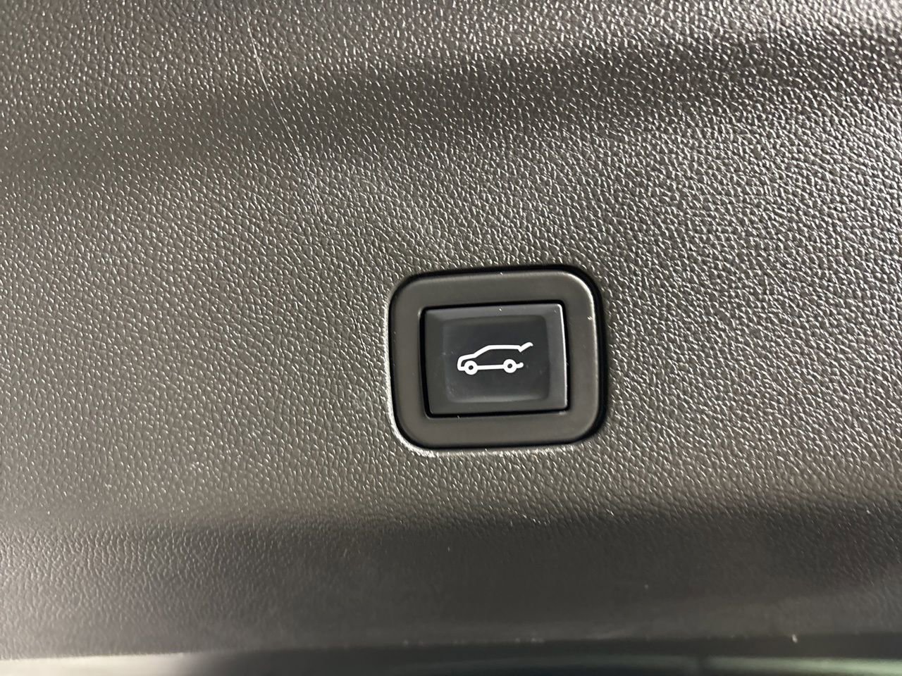 Used 2023 Chevrolet Tahoe Z71 image 26