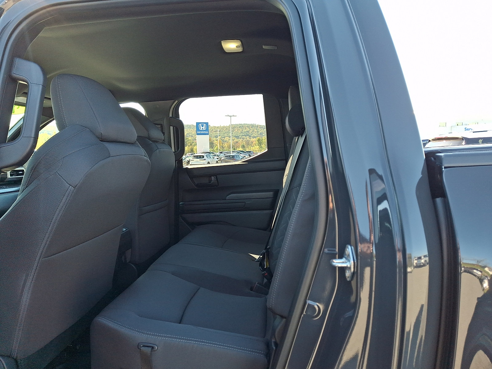 Used 2026 Toyota Tacoma SR5 AWD/4WD image 11