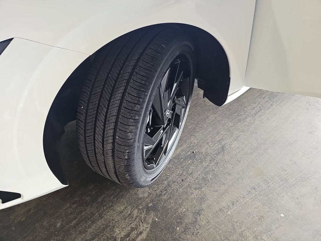 New 2026 Hyundai Elantra SEL Sport Premium FWD image 34