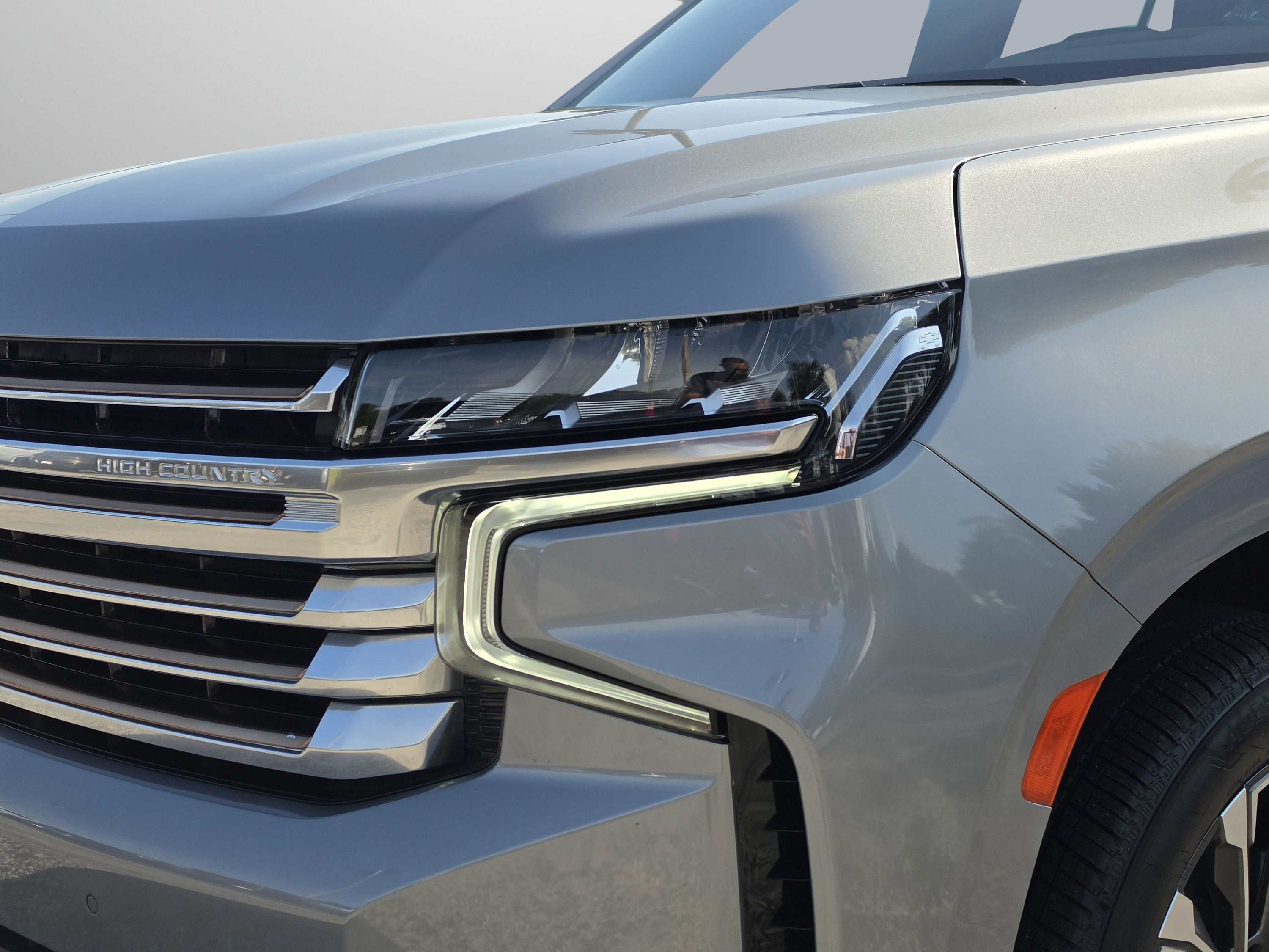 Used 2024 Chevrolet Tahoe High Country w/ LPO, Illumination Package AWD/4WD image 13