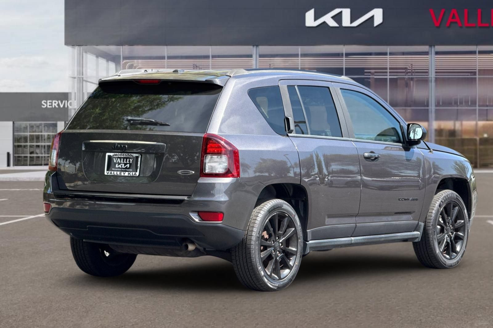 Used 2015 Jeep Compass Sport w/ Power Value Group FWD image 4