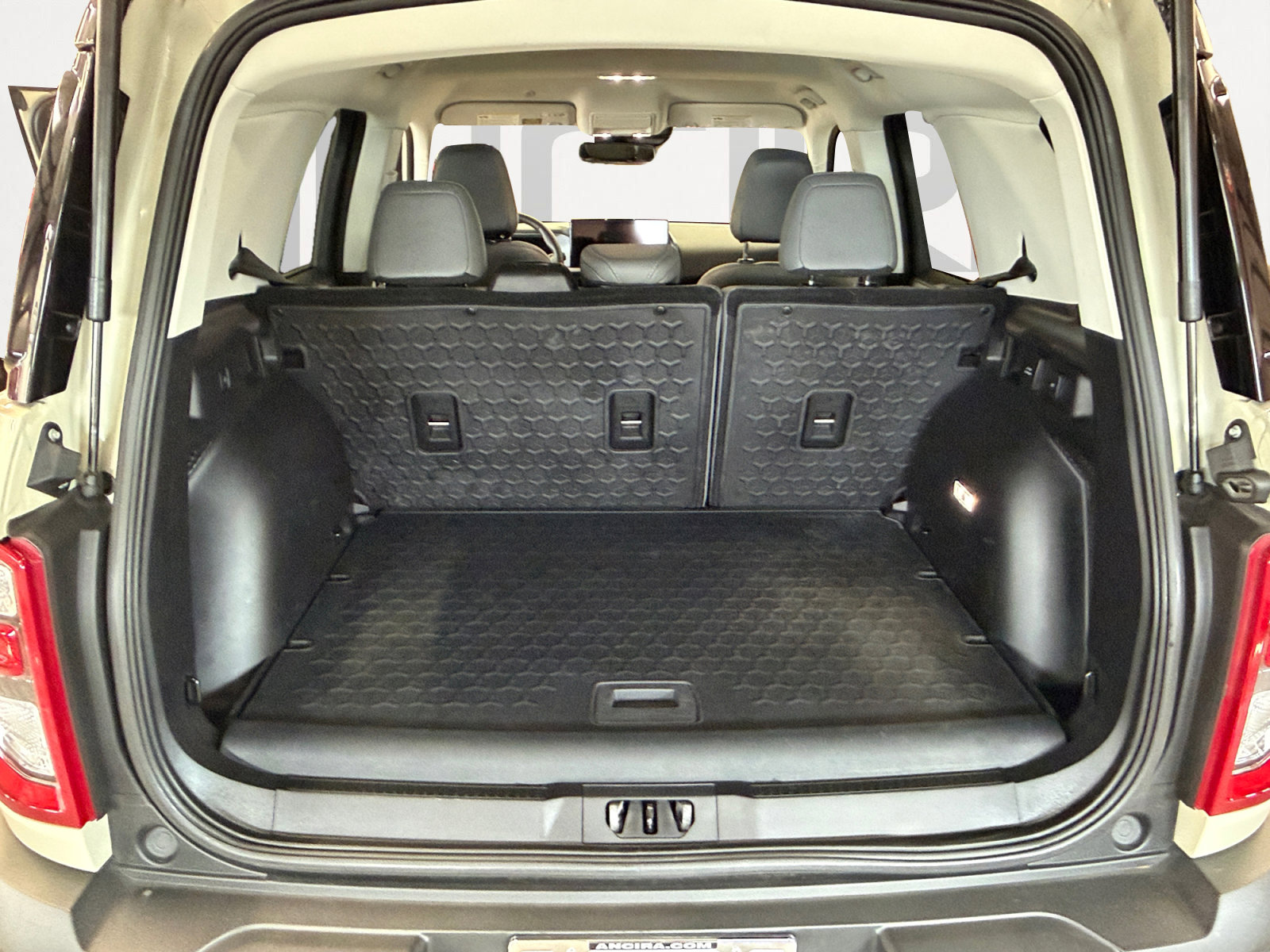 Used 2025 Ford Bronco Sport Badlands image 14