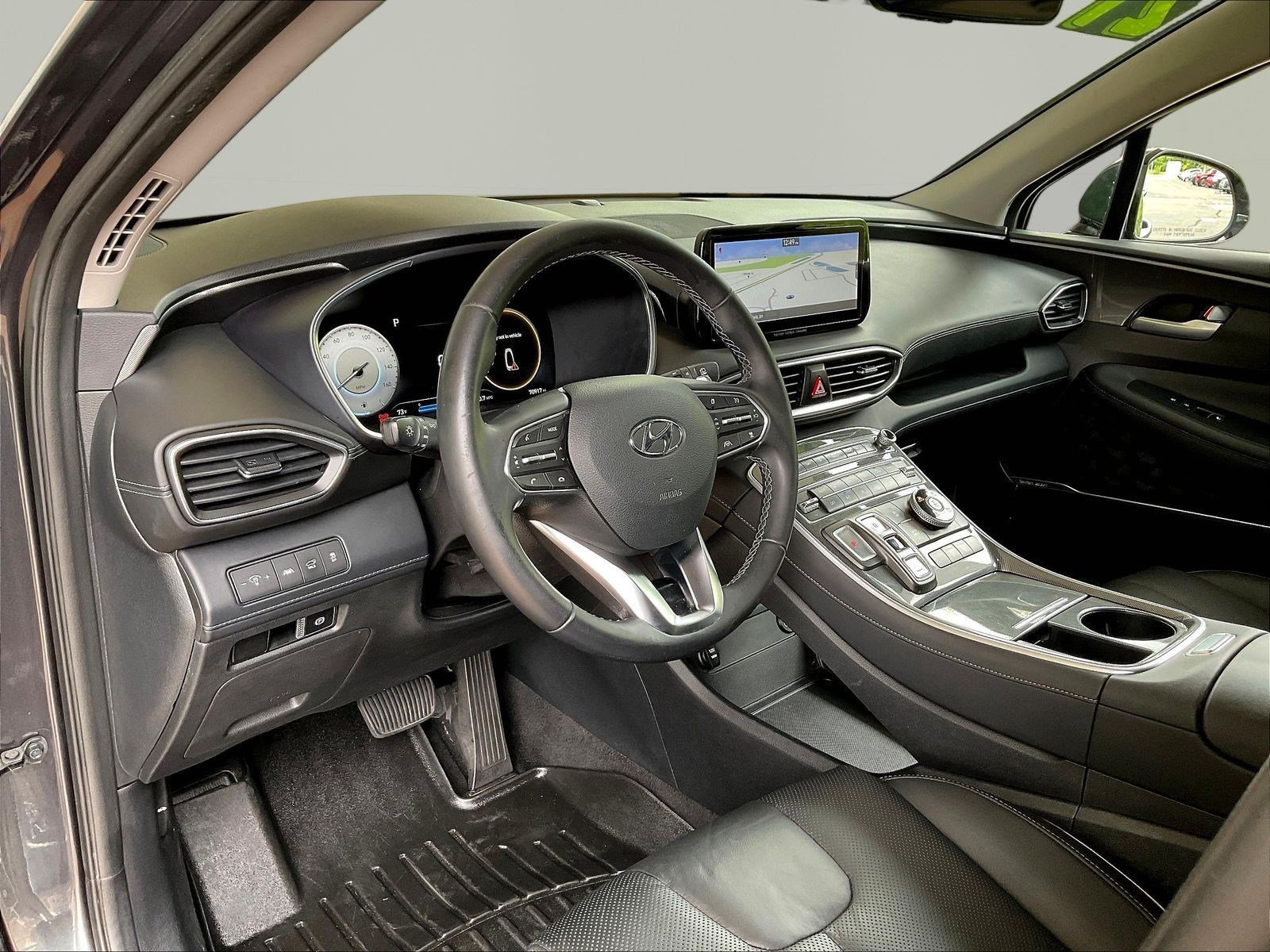 Used 2021 Hyundai Santa Fe SEL w/ Convenience + Premium Package AWD/4WD image 16