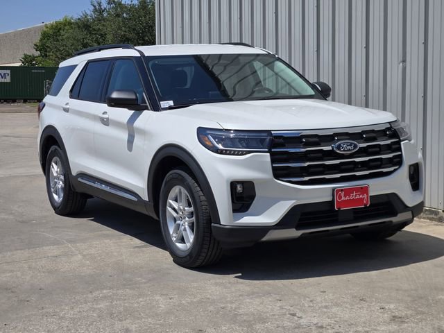 New 2025 Ford Explorer Active w/ Active Comfort Package image 2