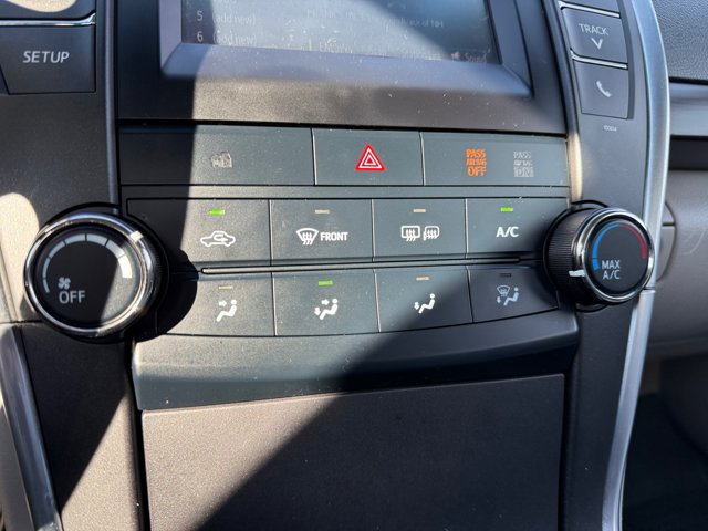 Used 2017 Toyota Camry LE FWD image 31