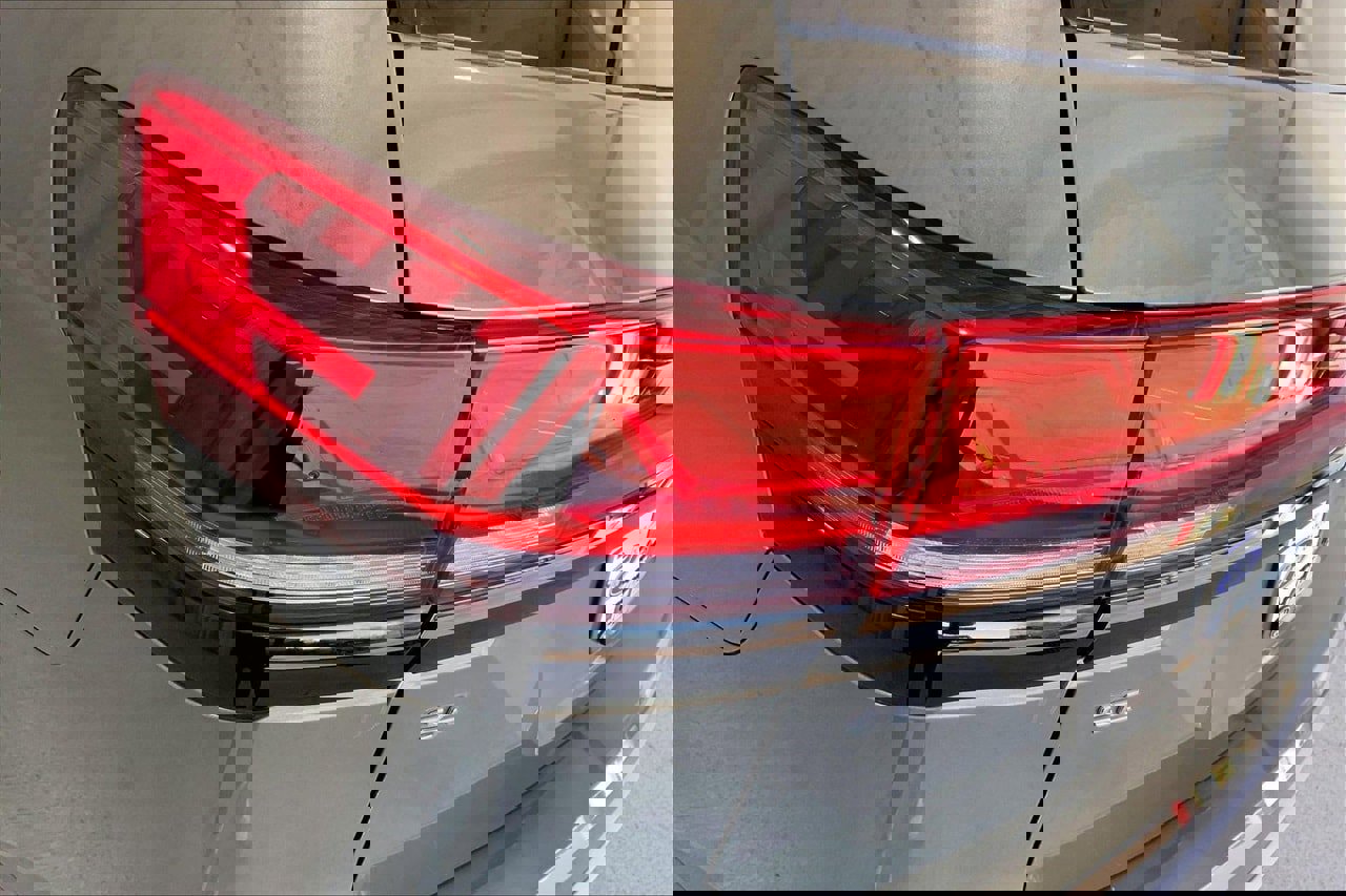 Used 2024 Volkswagen Atlas Peak Edition SE image 29