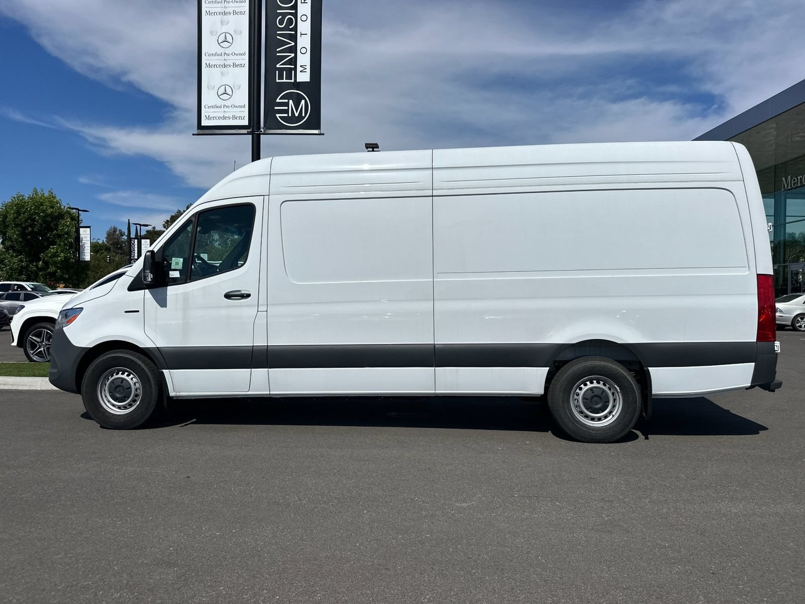 New 2025 Mercedes-Benz eSprinter 170 Cargo image 6