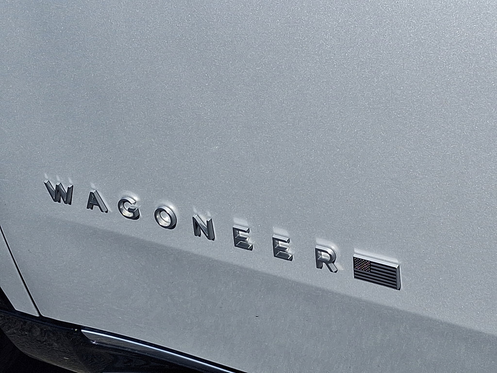 Used 2024 Jeep Wagoneer Series III image 17