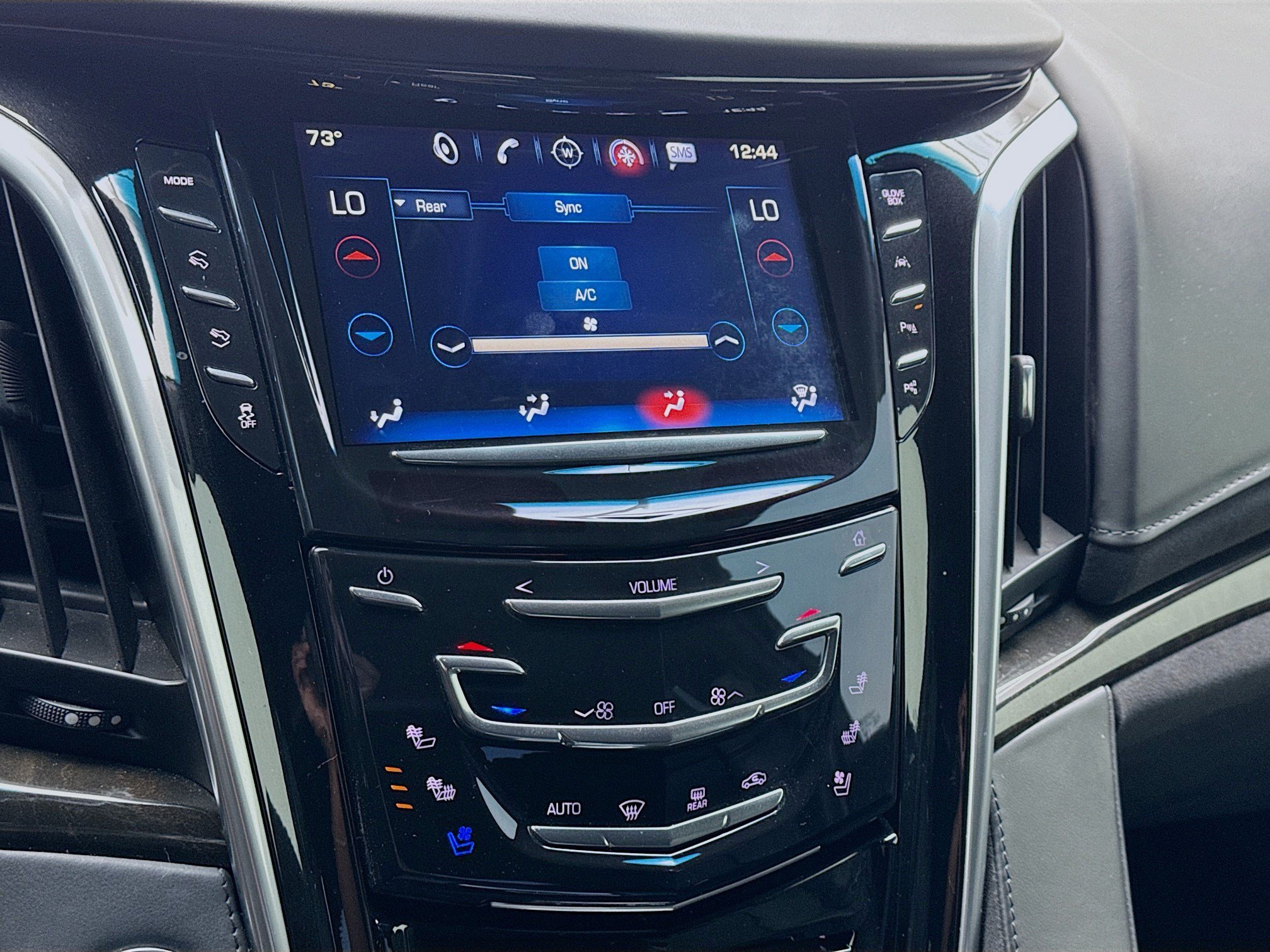 Used 2020 Cadillac Escalade Platinum AWD/4WD image 12