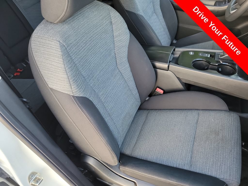 Used 2021 Nissan Rogue S FWD image 18