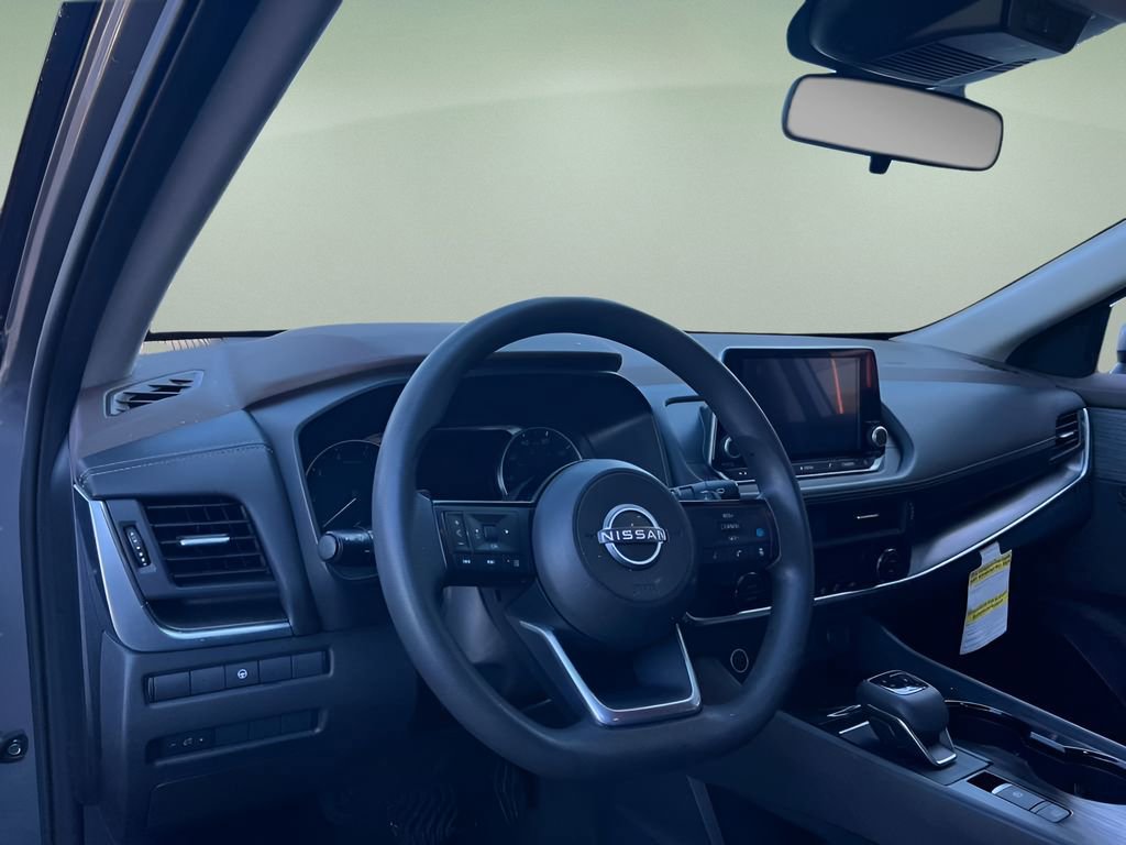 Used 2023 Nissan Rogue SV image 10