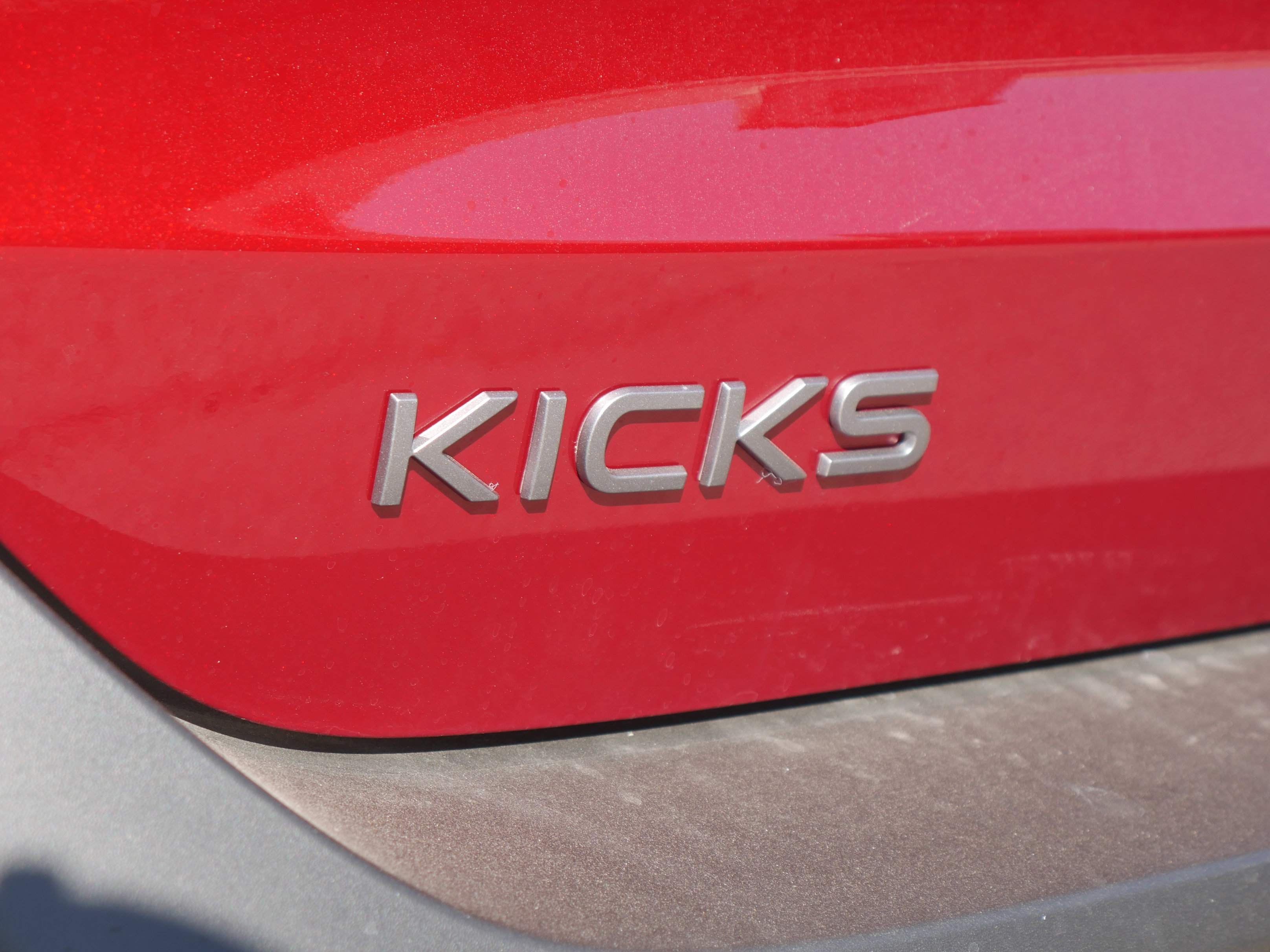 New 2026 Nissan Kicks SR w/ Cold Weather Package image 17