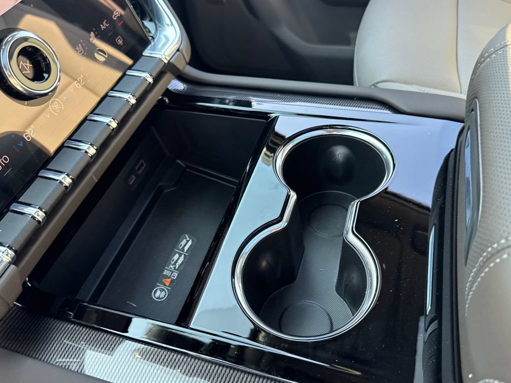 New 2026 GMC Yukon XL Elevation AWD/4WD image 18
