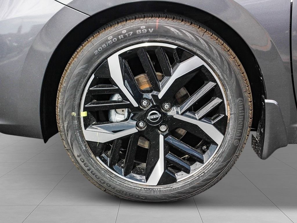 New 2025 Nissan Versa SR w/ Trunk Package image 7