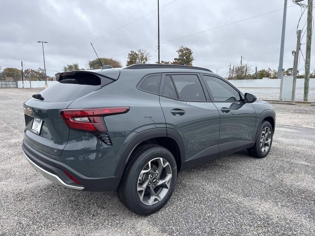 New 2026 Chevrolet Trax LT w/ Sunroof Package image 7