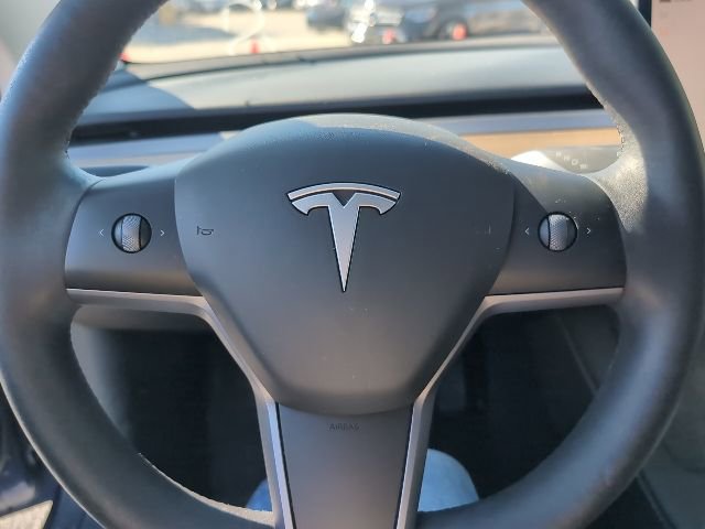 Used 2023 Tesla Model 3 Standard Range image 11