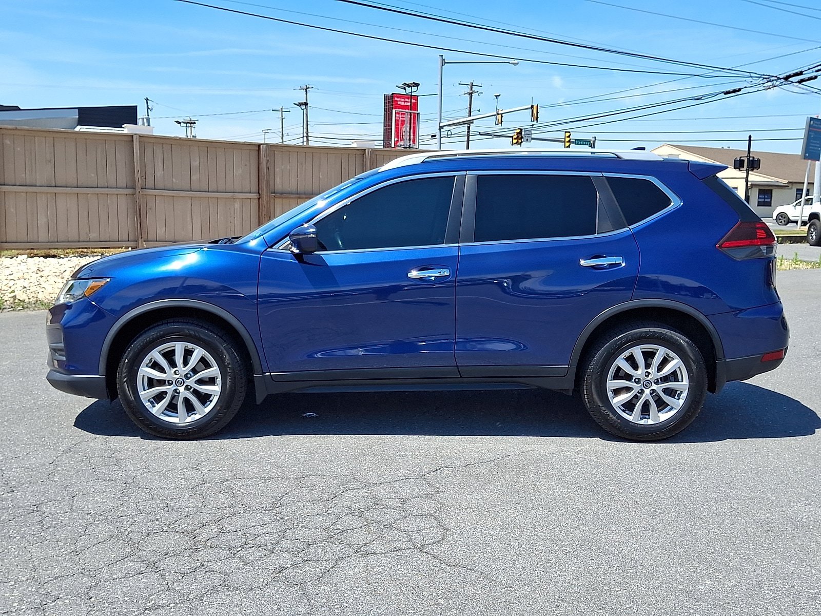 Used 2020 Nissan Rogue SV AWD/4WD image 8