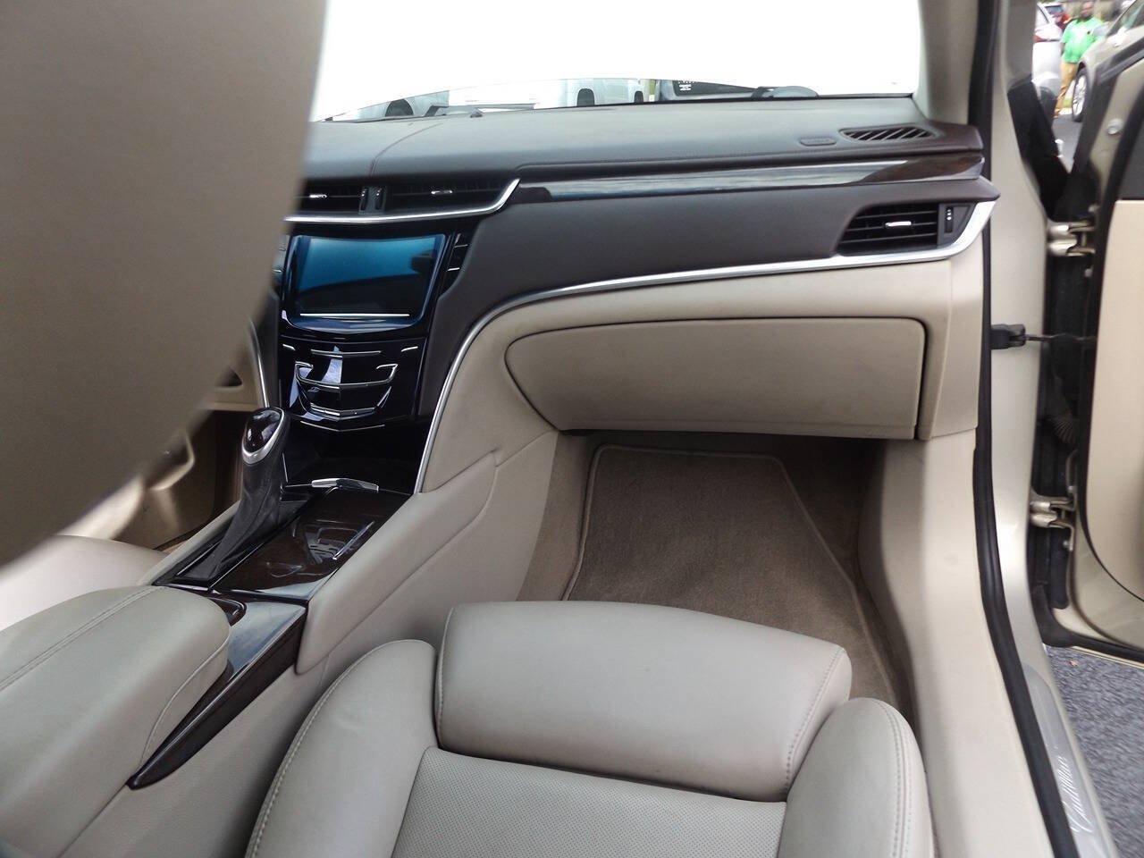 Used 2013 Cadillac XTS Luxury w/ Driver Awareness Package FWD image 27