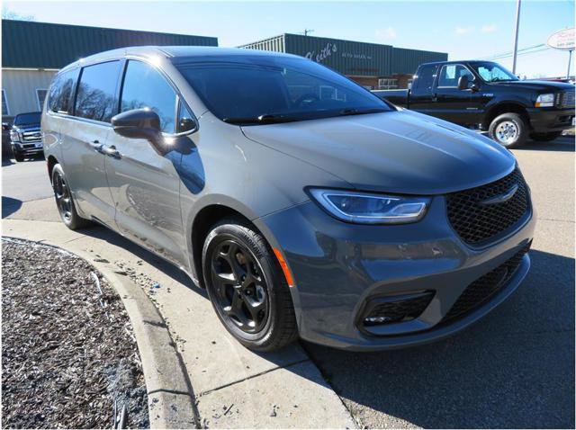 Used 2022 Chrysler Pacifica Touring-L w/ S Appearance Package FWD image 17