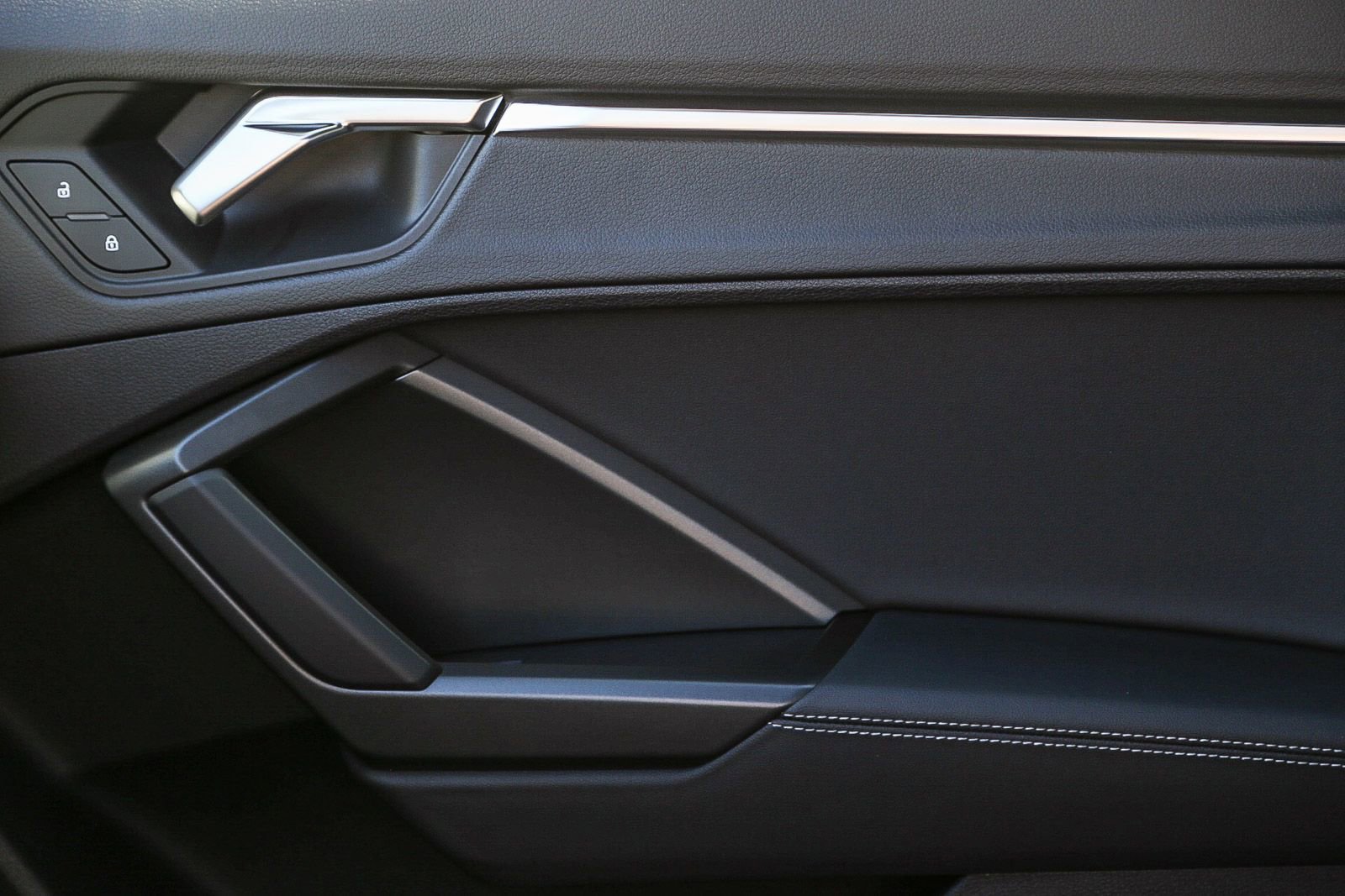 Used 2023 Audi Q3 2.0T Premium w/ Black Optic Sport Package image 21