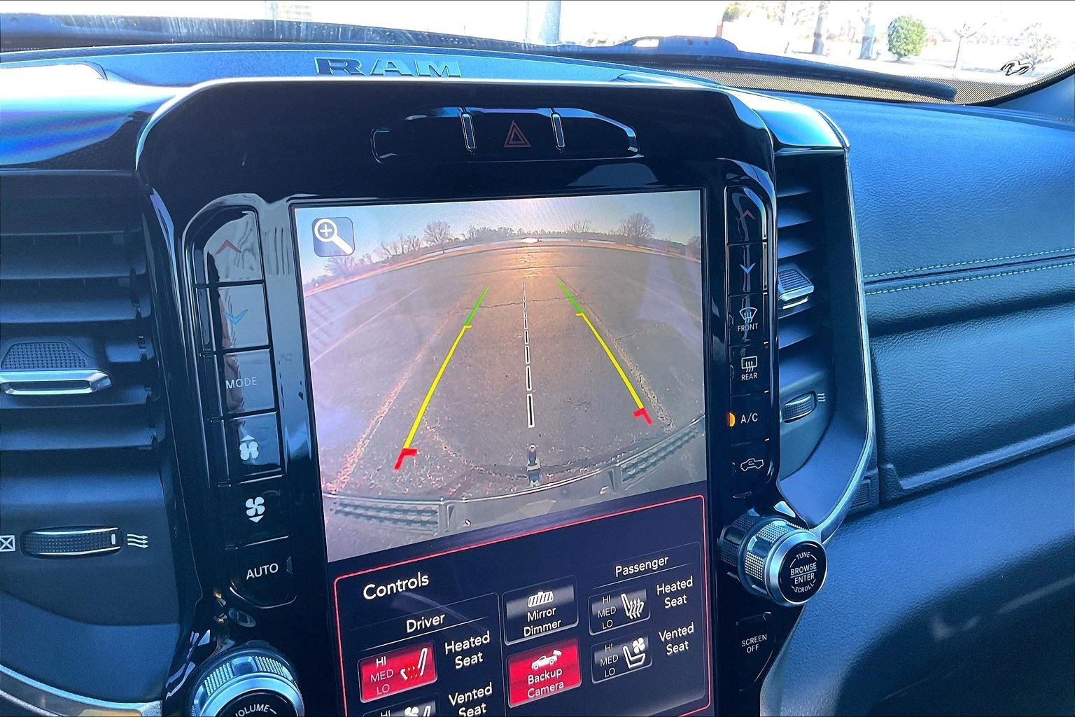 Used 2019 RAM 1500 Laramie image 25