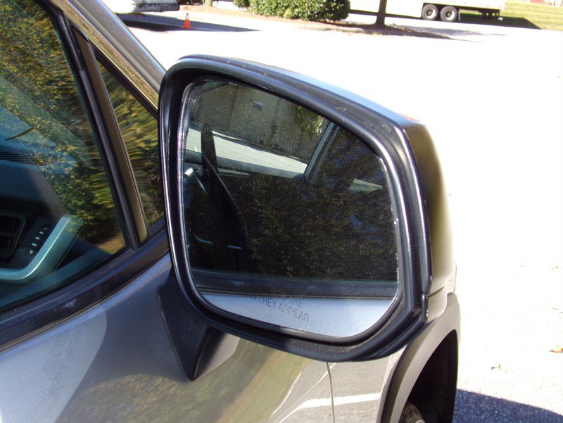 Used 2021 Toyota RAV4 LE AWD/4WD image 14
