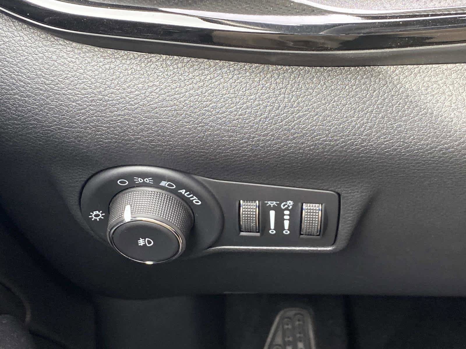 New 2026 Jeep Compass Limited image 14