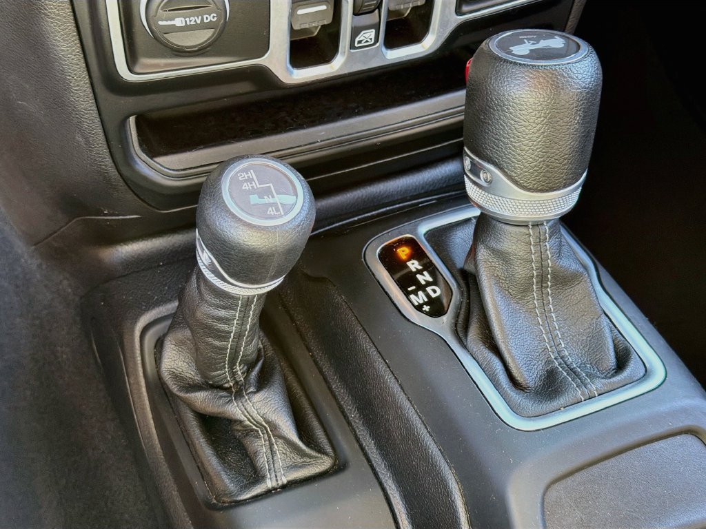 Used 2024 Jeep Wrangler Unlimited Sport AWD/4WD image 14