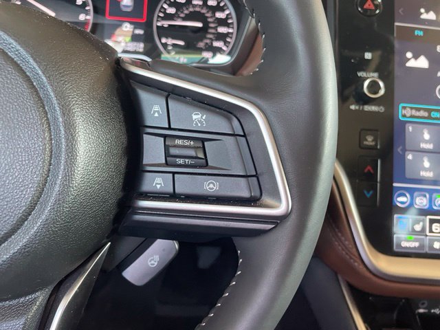 Used 2025 Subaru Outback Touring AWD/4WD image 15