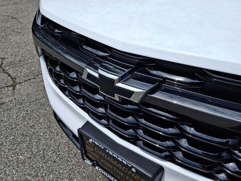Used 2024 Chevrolet Trax RS FWD image 36