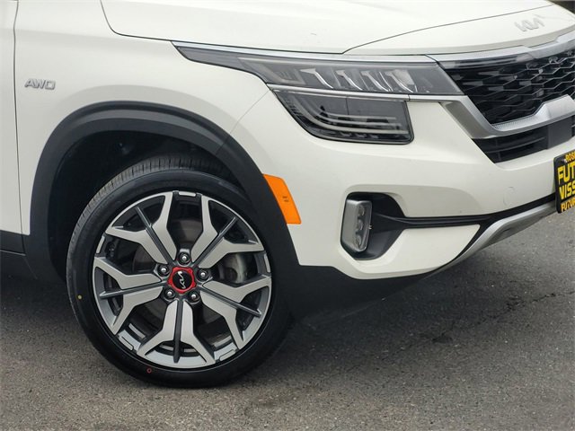 Used 2023 Kia Seltos SX image 9