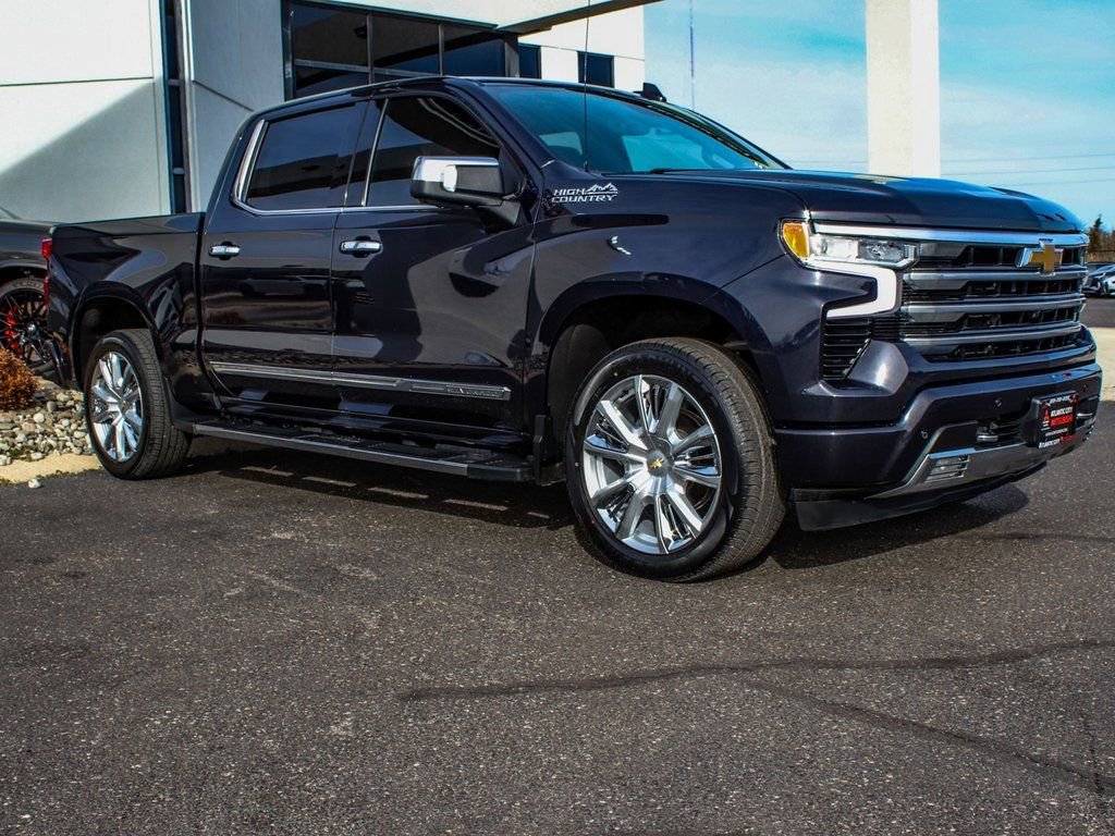 Used 2023 Chevrolet Silverado 1500 High Country w/ High Country Premium Package image 3