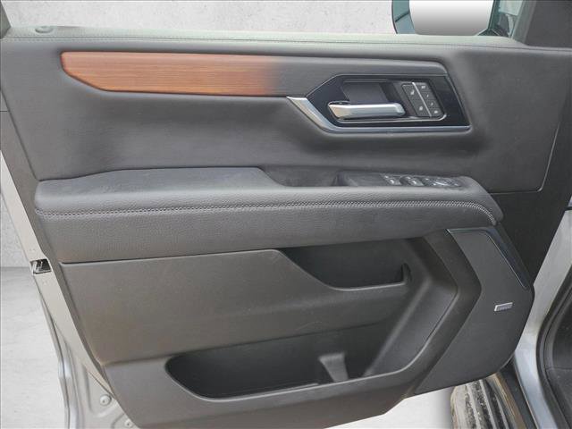 Used 2025 GMC Yukon Denali AWD/4WD image 12