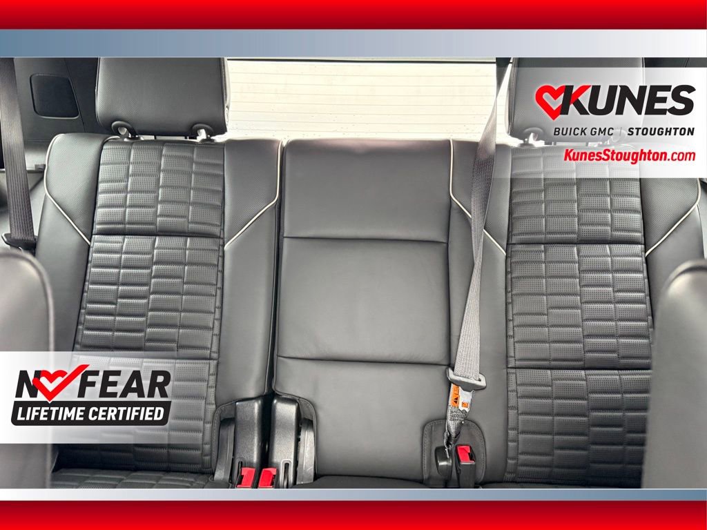 Used 2022 Cadillac Escalade Sport Platinum image 34