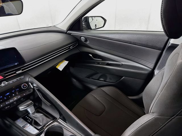 Used 2023 Hyundai Elantra SEL w/ Convenience Package FWD image 30