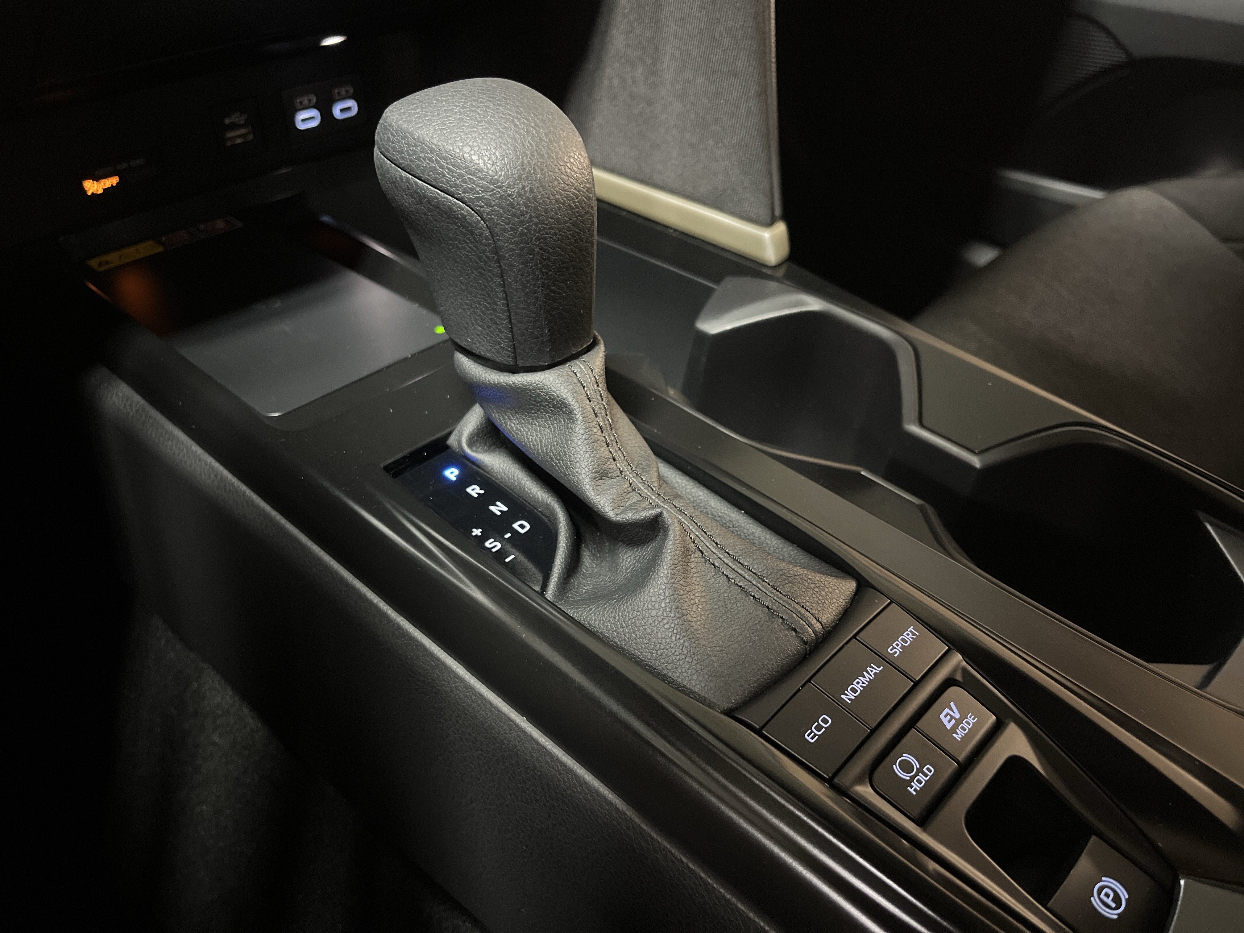 Used 2026 Toyota Camry LE FWD image 11