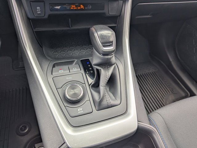 Used 2023 Toyota RAV4 SE image 26